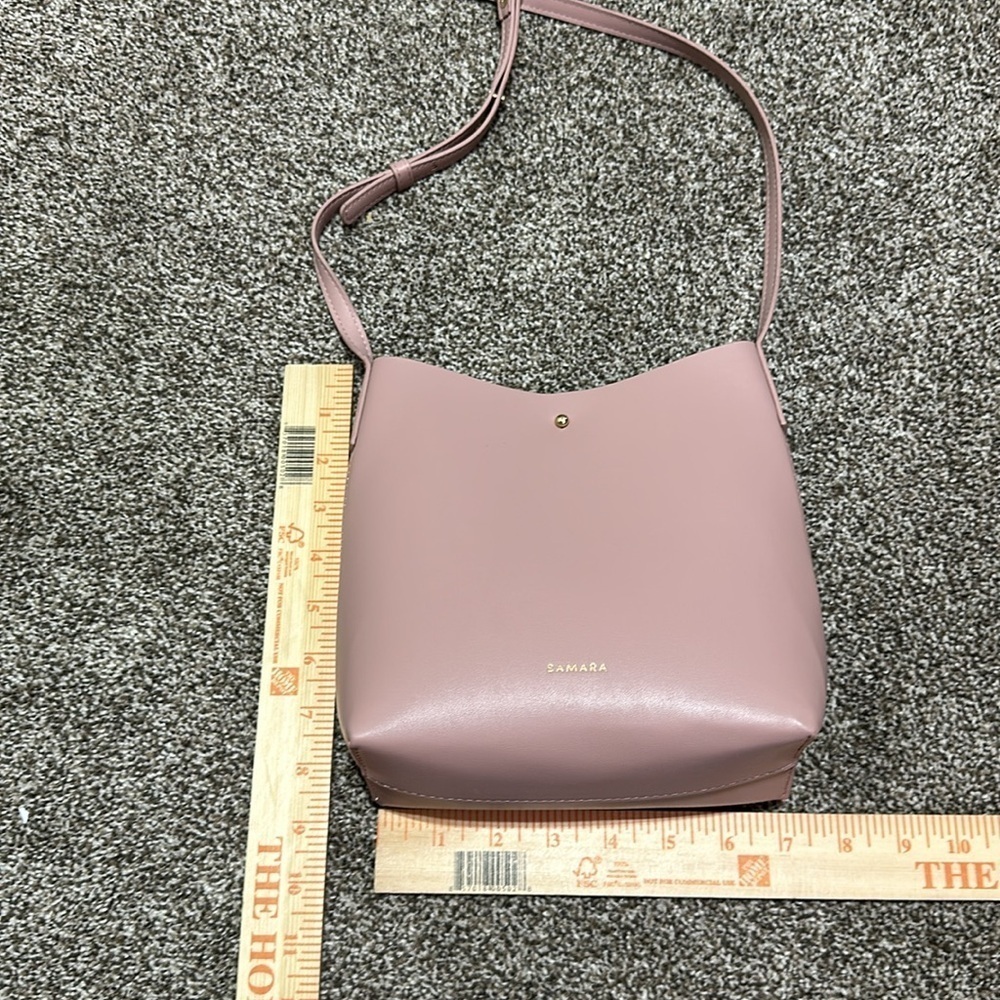 Samara Anthropologie vegan leather pink crossbody bucket small purse gold accent - Picture 8 of 11